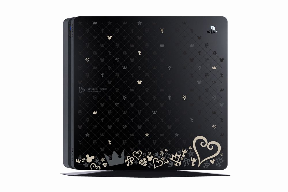 Una PlayStation 4 speciale per festeggiare Kingdom Hearts.jpg Una PlayStation 4 speciale per festeggiare Kingdom Hearts.jpg
